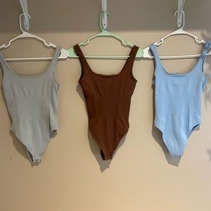 Set of 3 body suits